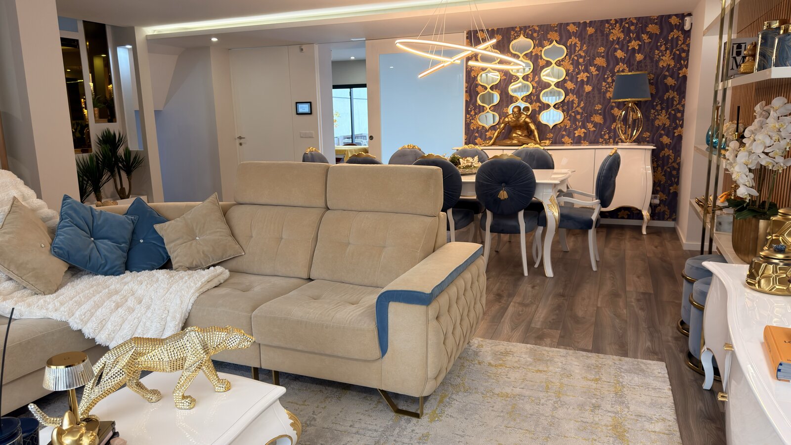 Sala de estar e jantar, ângulo 2